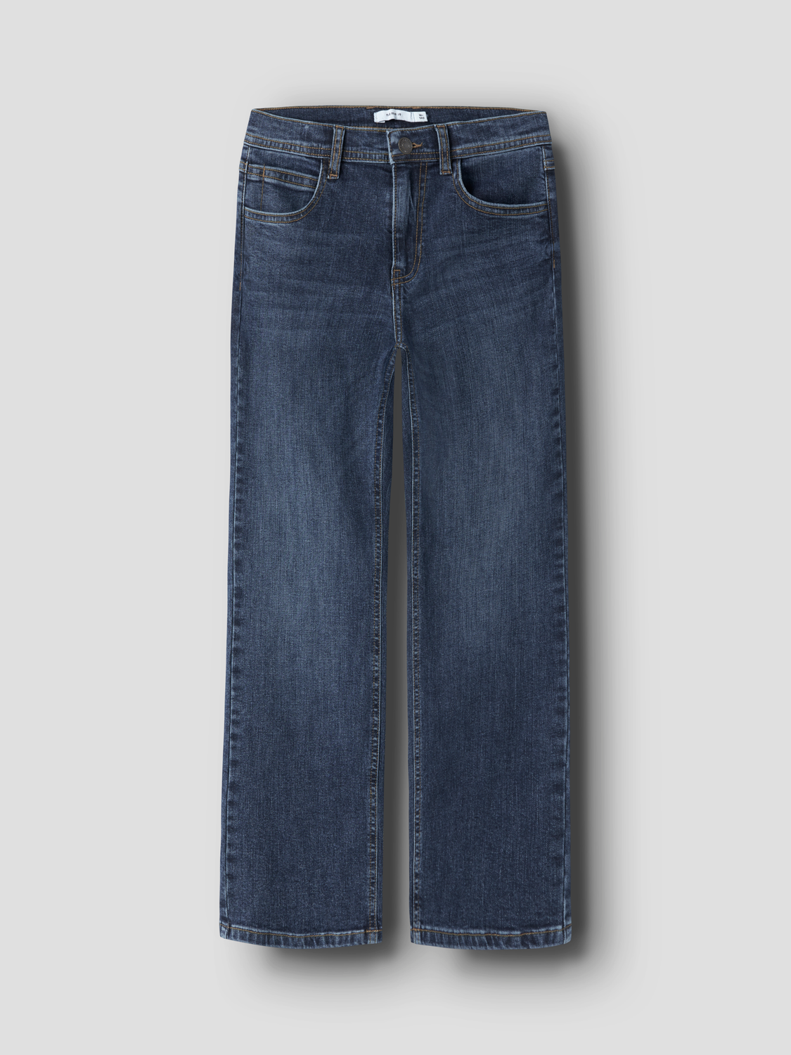 model_shot-front